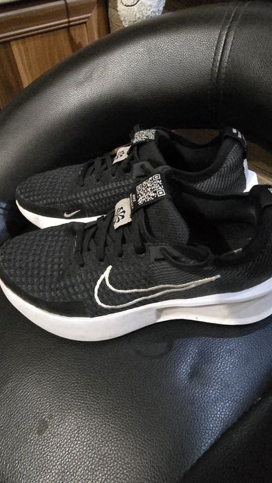 Маратонки    Nike