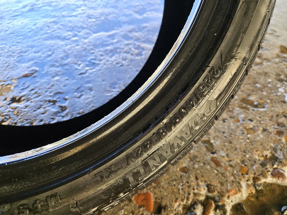 2х 225 40 18 зимни нови