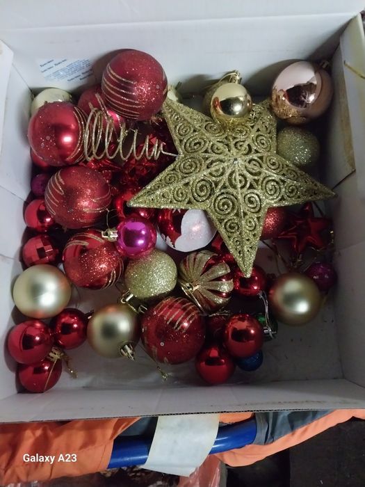 Продам ёлку искусственную