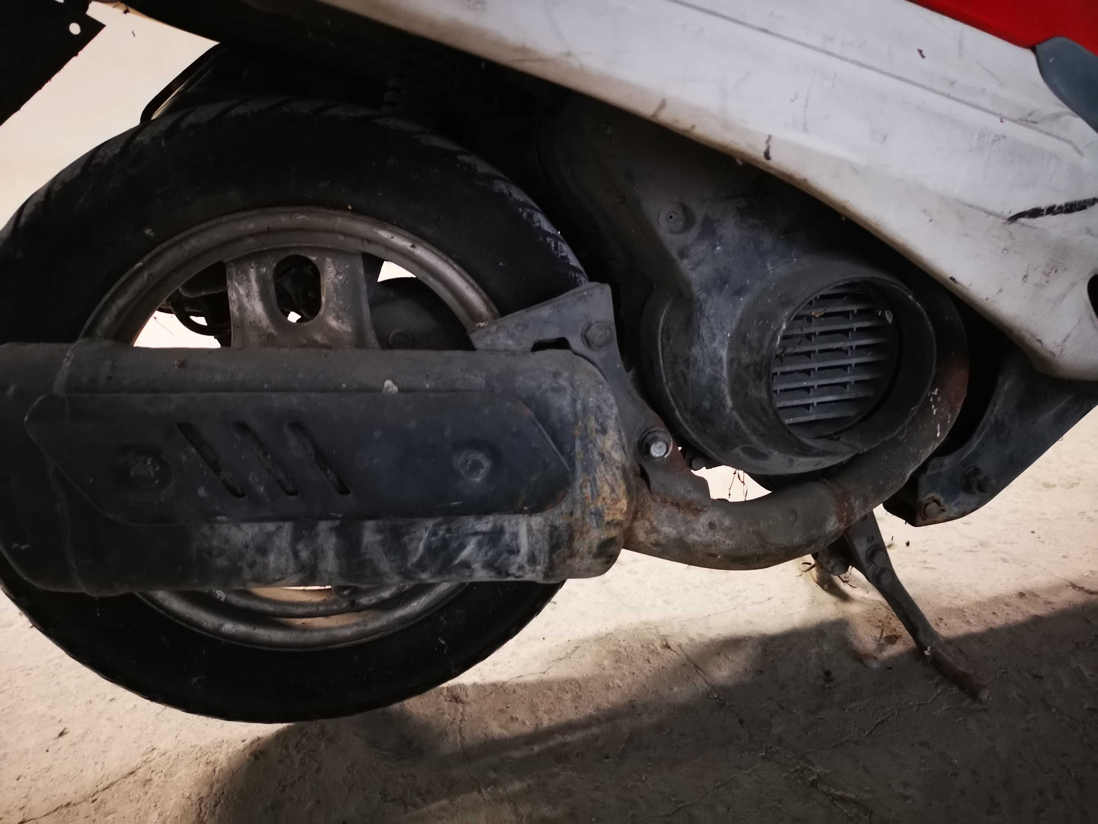 Продавам Хонда такт цял за части. Honda tact 50