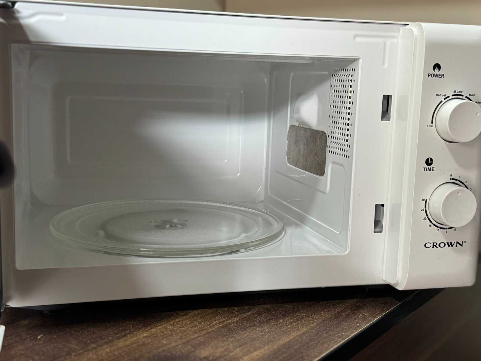 Микровълнова фурна Crown CDMO-2067W