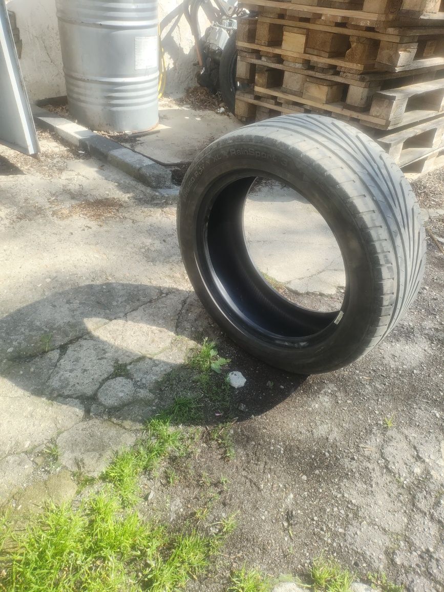 Летни Гуми UNIROYAL 225/50/17
