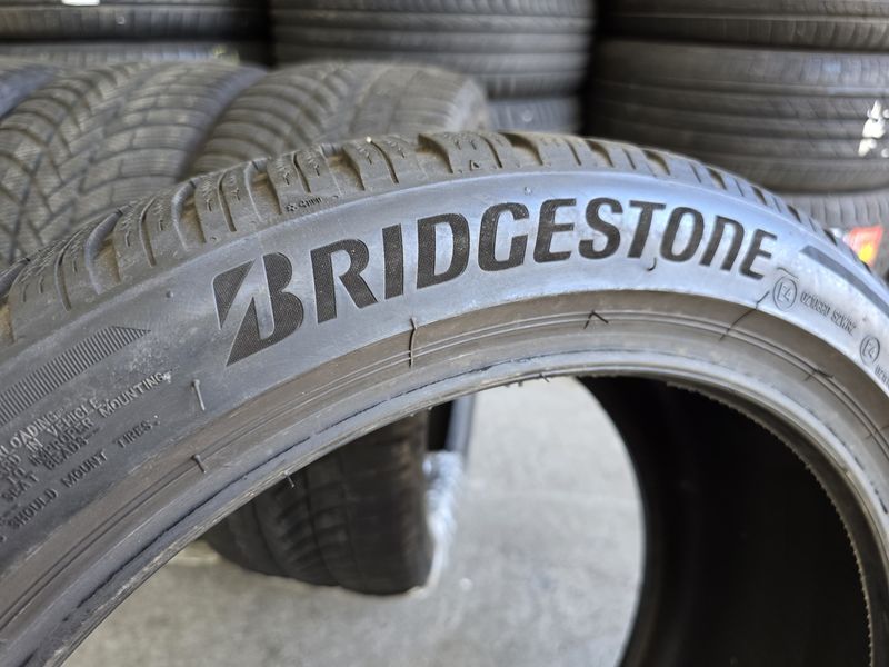 245/40/18 BRIDGESTONE 4бр