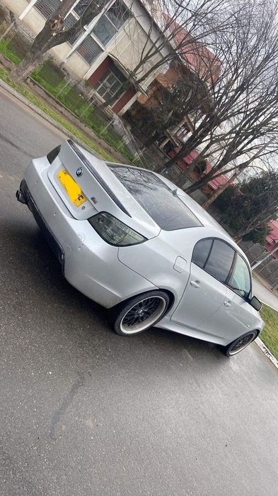 Ușa bmw e60 / e61 / pe diferite coduri de culoare