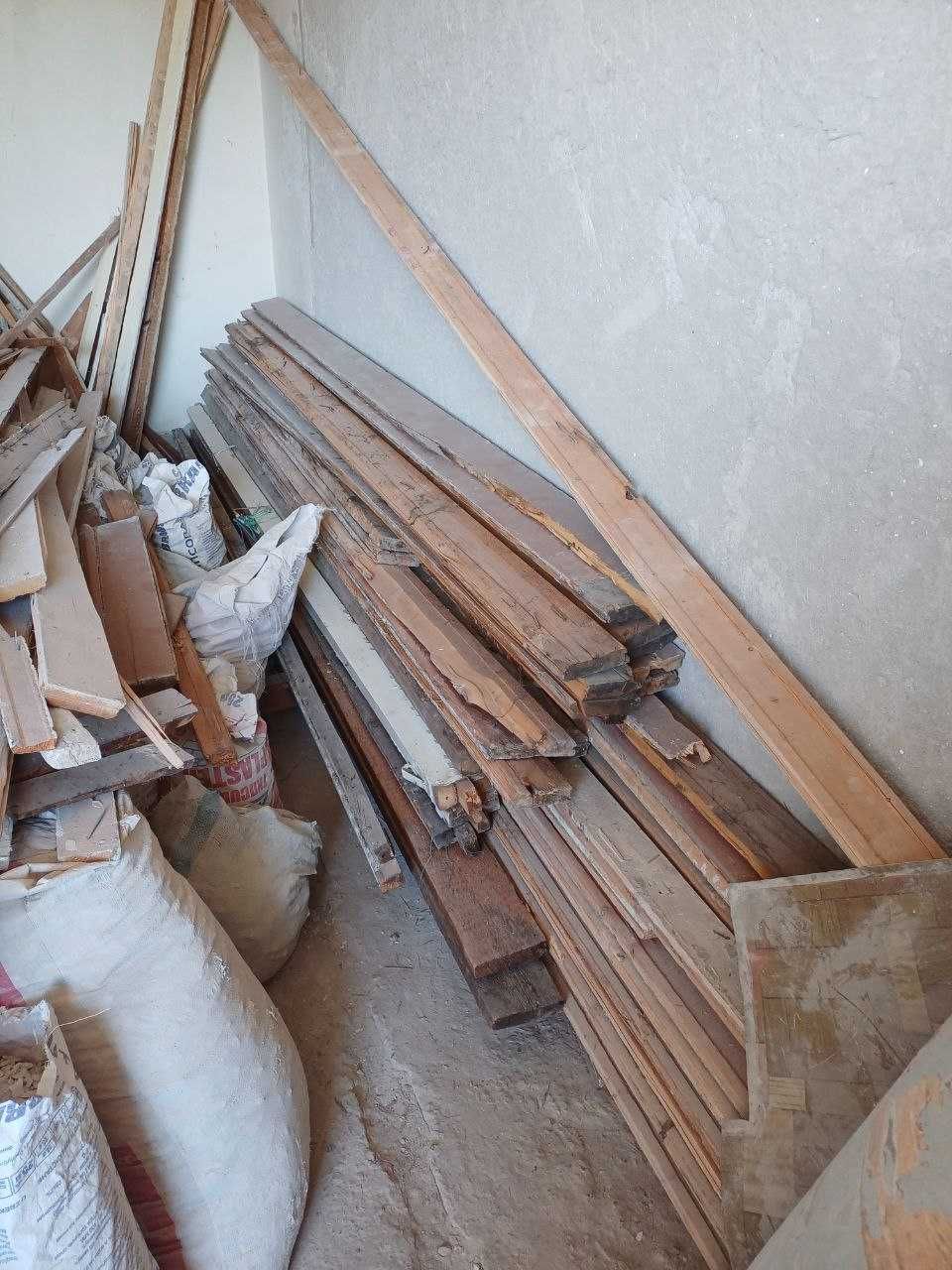 Продаю половые доски, лаги, окна двойные деревянные, двери деревянные