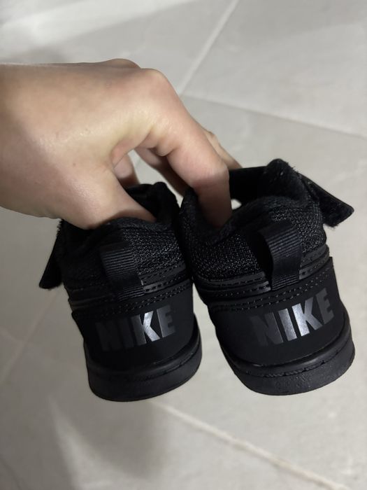 Adidasi Nike masura 22 o singura purtare