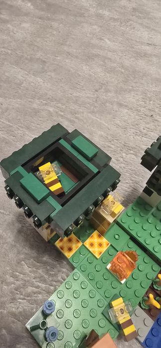 Lego minecraft Ferma albinelor 21165