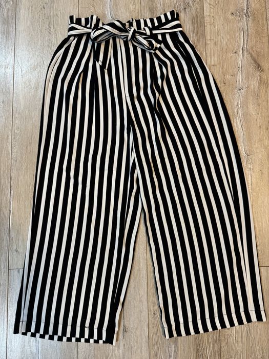 Кариран панталон с вързана талия