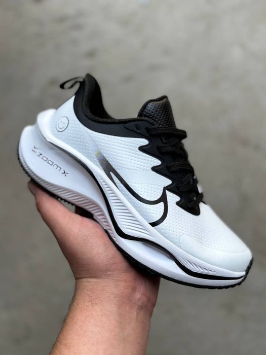 Nike zoomx koja.
