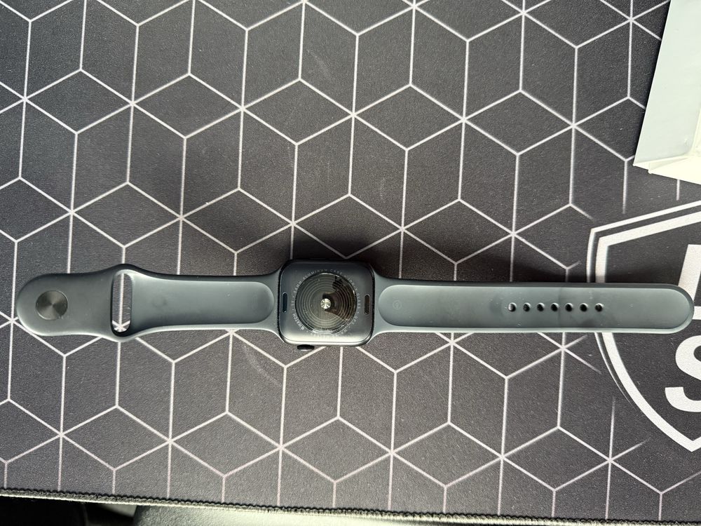 Apple Watch SE 2- 2024