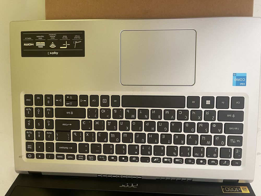 Продам acer aspire 3 почти новый не пользвались
