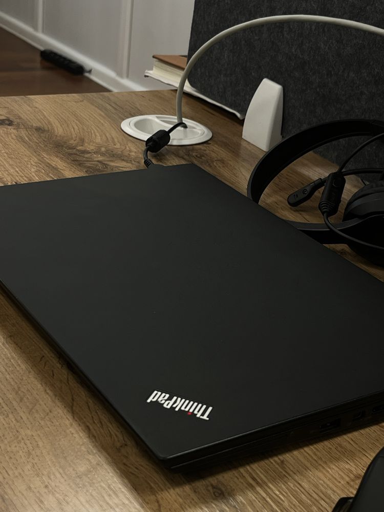 Lenovo ThinkPad T490 Core i7 16GB 256GB/ Core i5