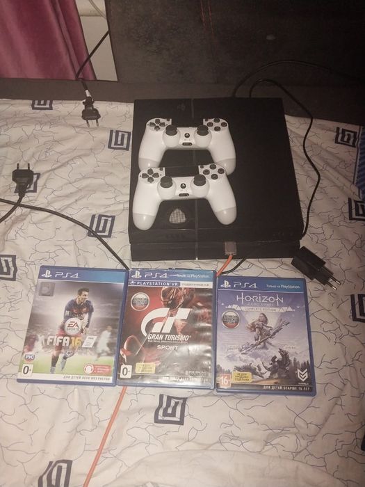 Продам плейстейшн 4 пс 4