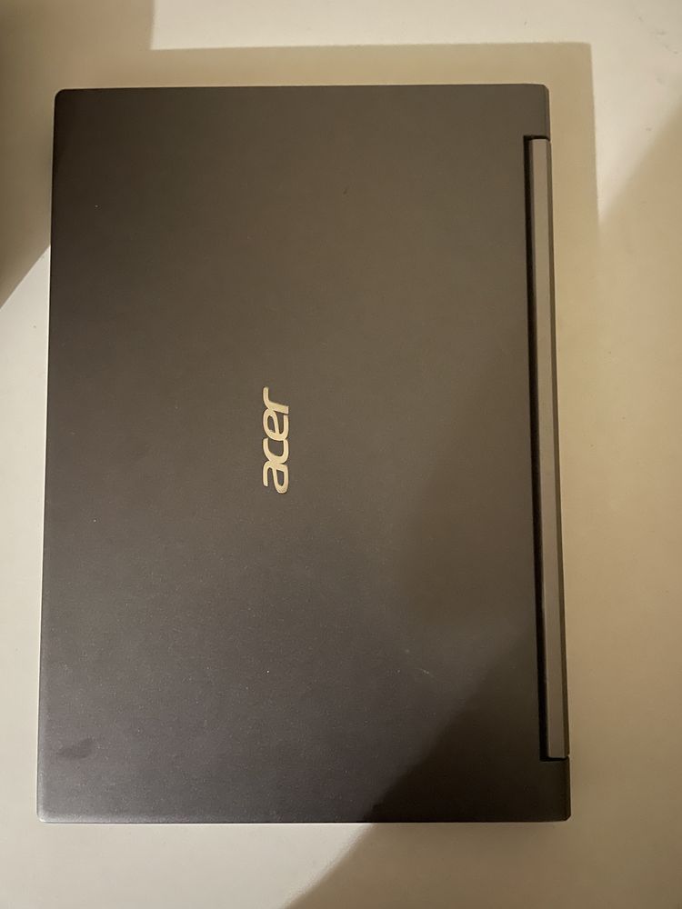 Ноутбук Acer aspire 7