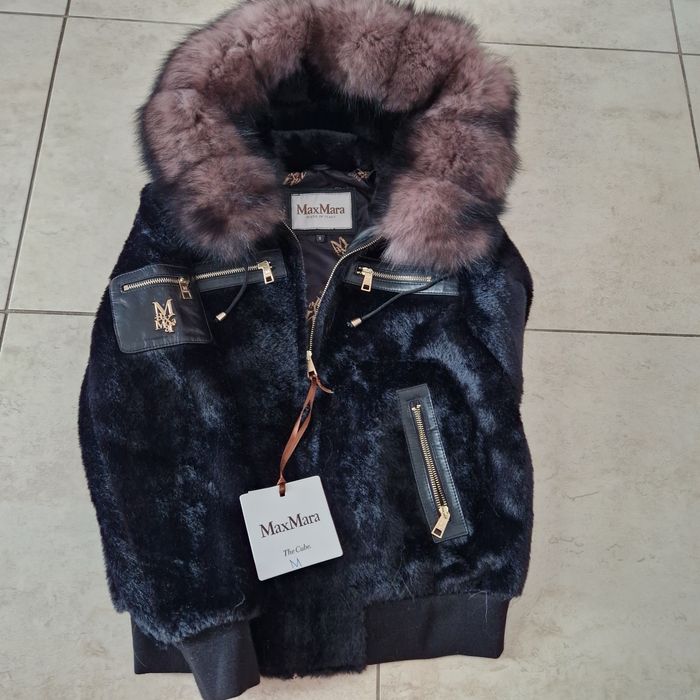 Geaca de blana naturala cu gluga