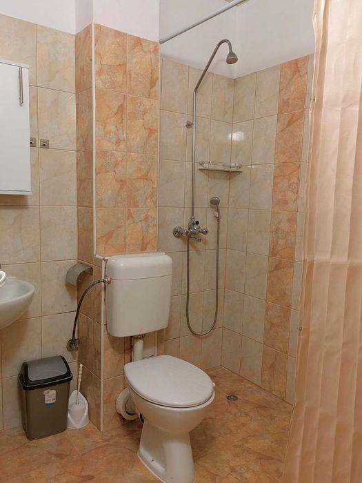 Двустаен обзаведен апартамент кв.Победа