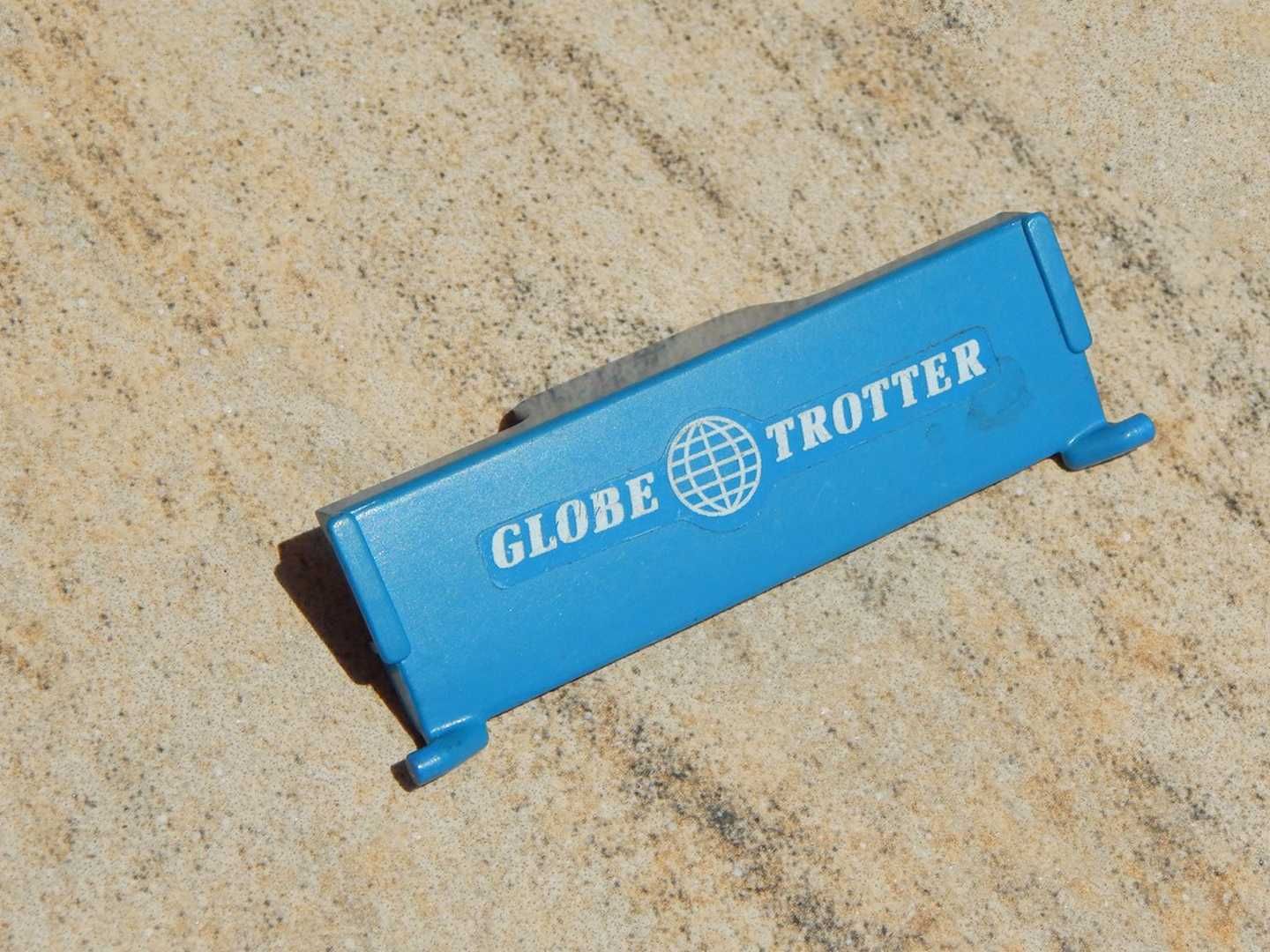 Usa trapa Globe Trotter pentru jucarie macheta diorama