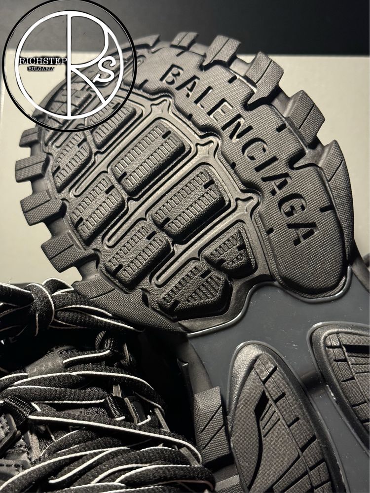 Balenciaga track