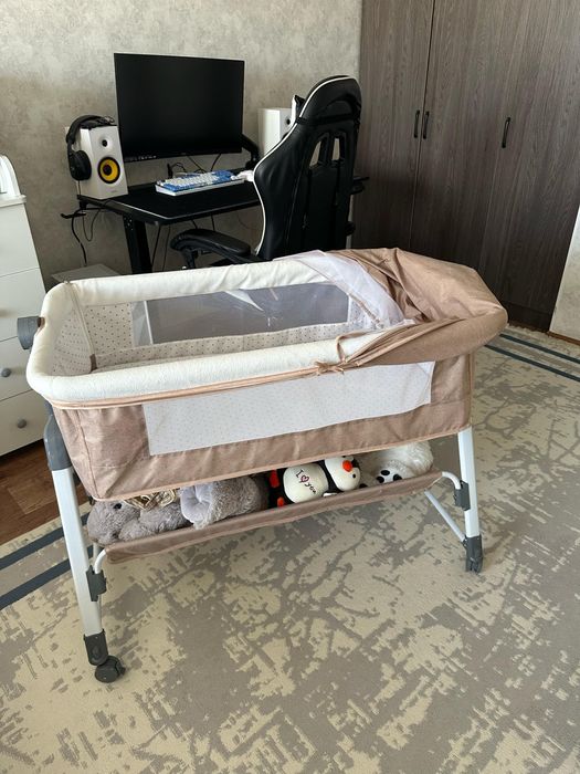 Продам деткую кроватку практически новая