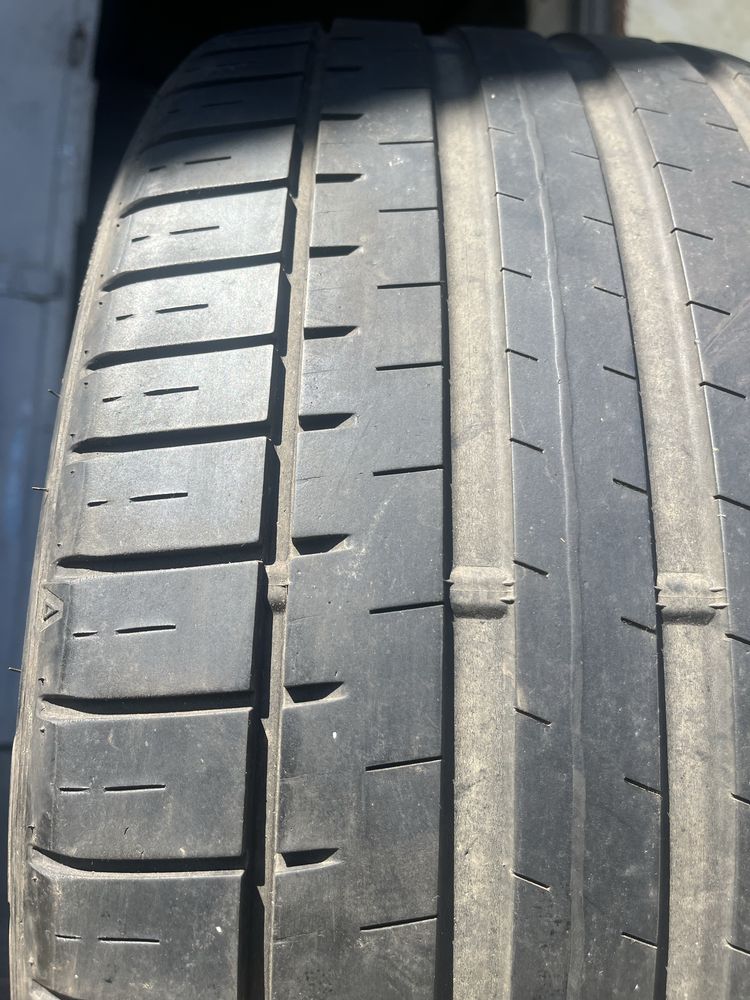 2 бр. летни гуми 255/35/20 Falken DOT 0321 4/5 mm