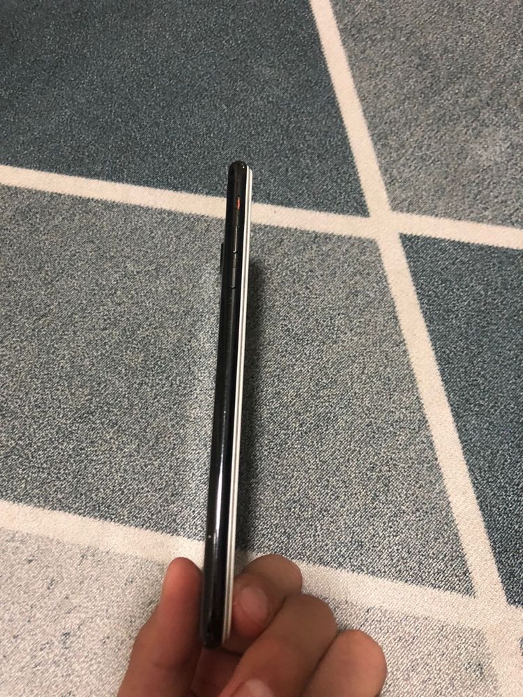 Срочна продам айфон 7+