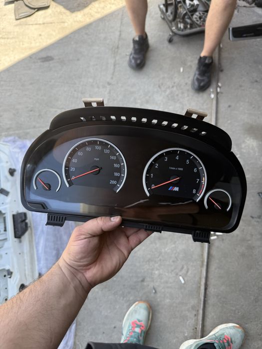 Километраж бмв м5 ф10 bmw m5 f10 kilometraj табло бмв м5 ф10