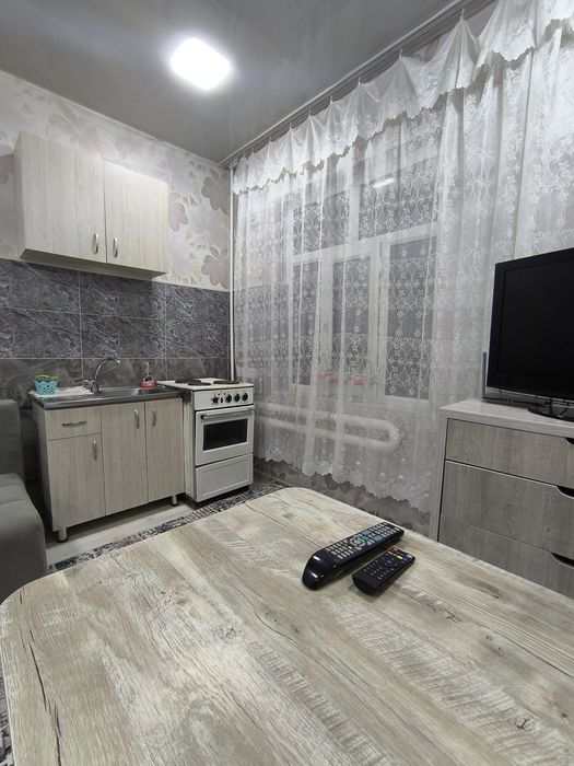 Аренда . 1 ком Студия. Сергели 2. 3/4 с обстановкой. Ремонт 18 м². 300
