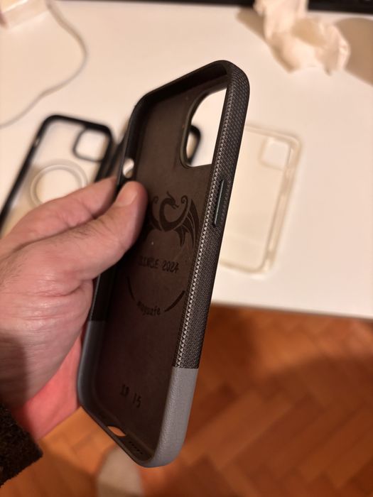 Кейс iphone 15 перфектни