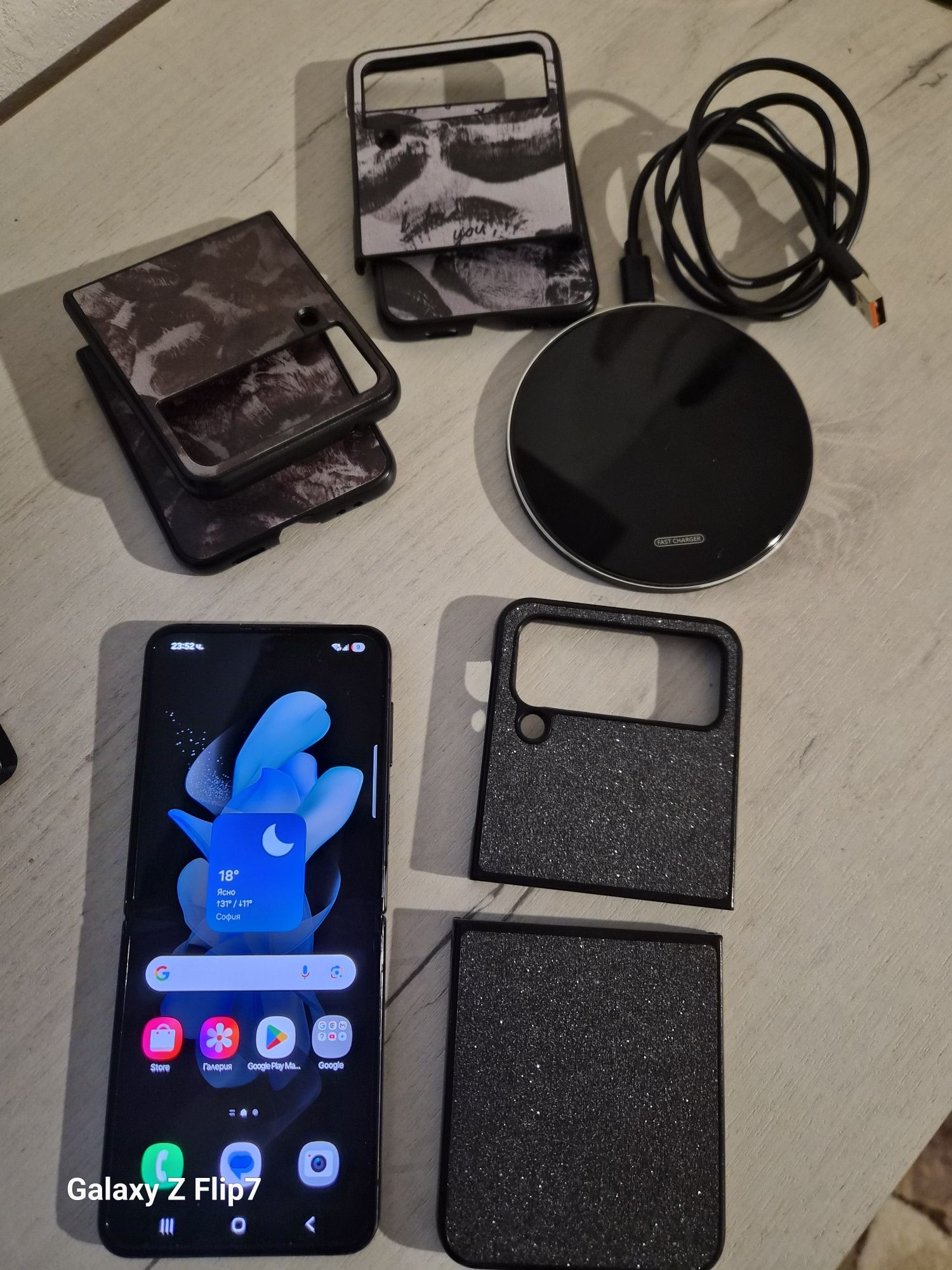 Samsung galaxy flip 4