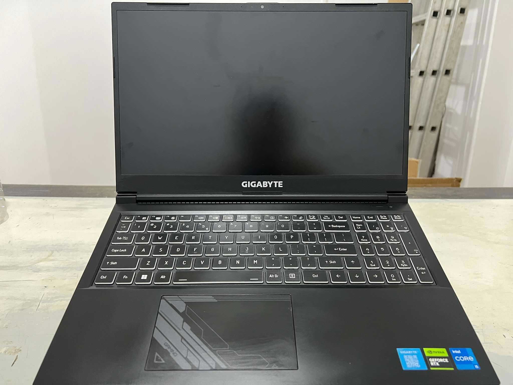 Геймърски лаптоп Gigabyte G5 MF