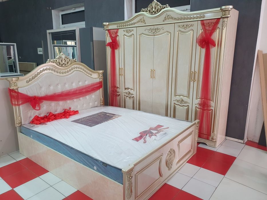 СРОЧНО продается Спальный гарнитур