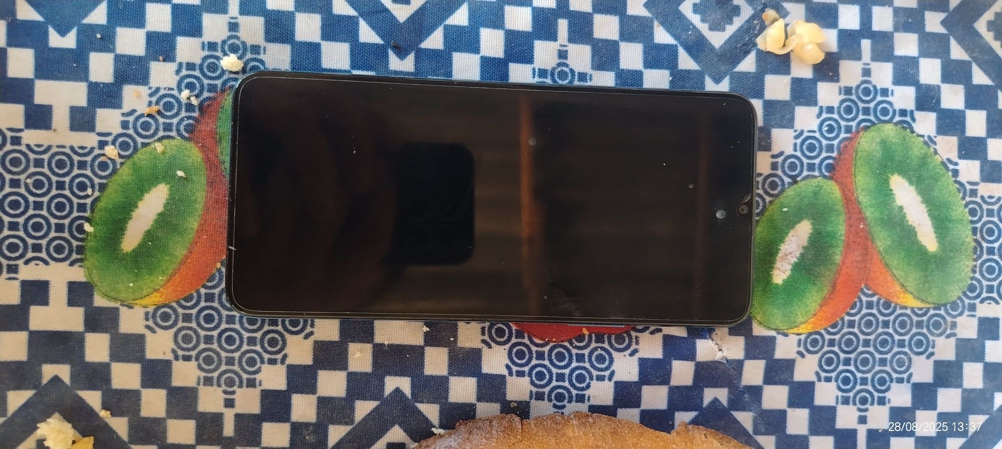 Honor x7 pro xotira 128ga 8 yangi 3 oy buldi karopka bor obmen iphonex