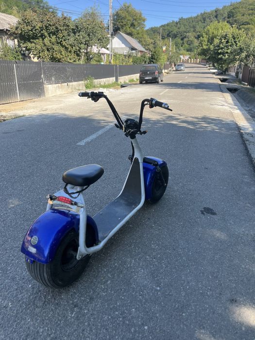 Vând scuter electric motor de 2000w