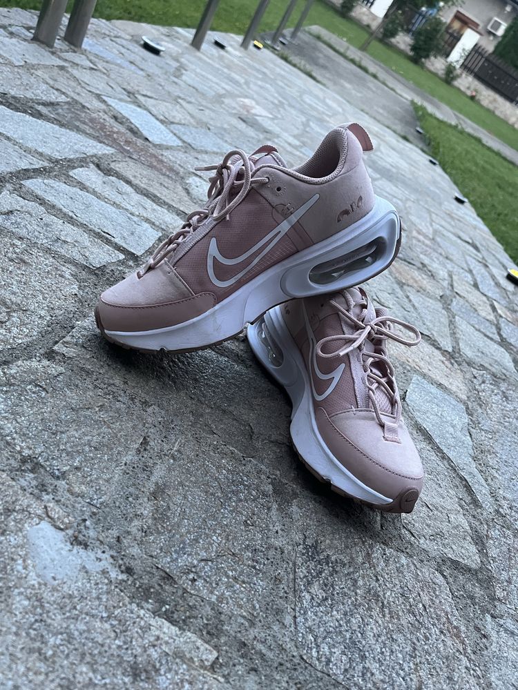 Дамски маратонки Nike Air Max Intrl