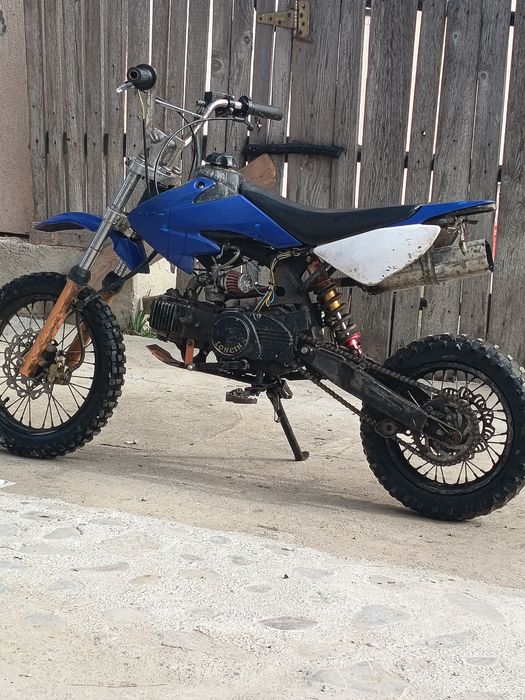 Vând/schimb cross 125cc 2000 lei negociabil