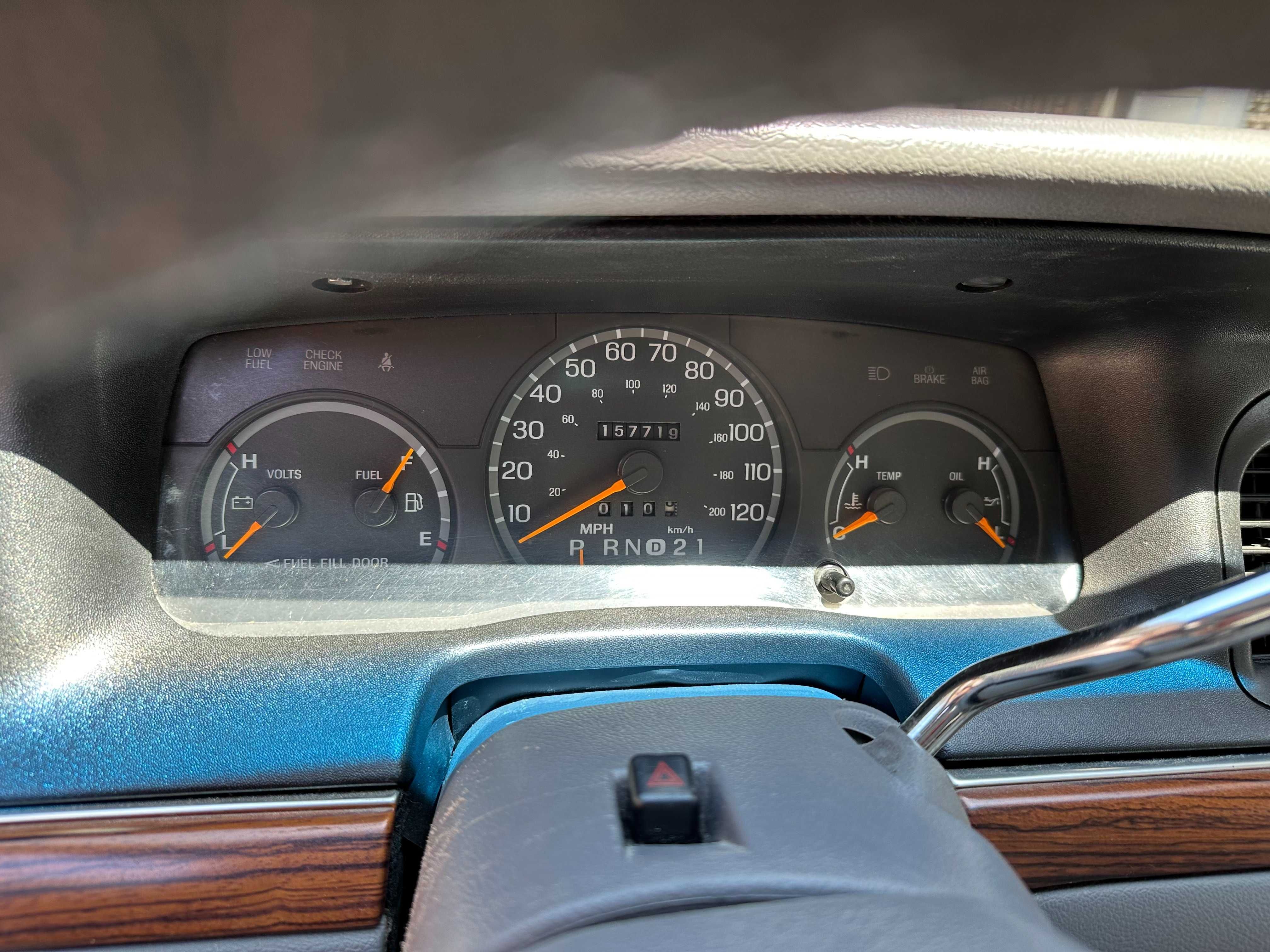 Продаётся форд краун виктория лх (ford crown victoria lx) 1997
