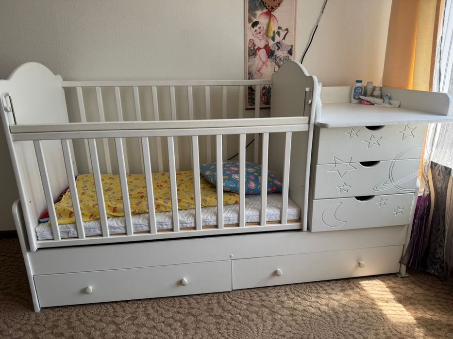 Детская кроватка