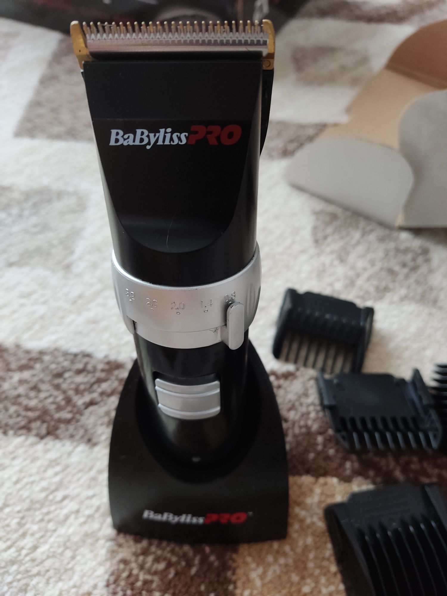 Mașină de tuns BaByliss Pro FX660SE – fără fir, 5 piepteni