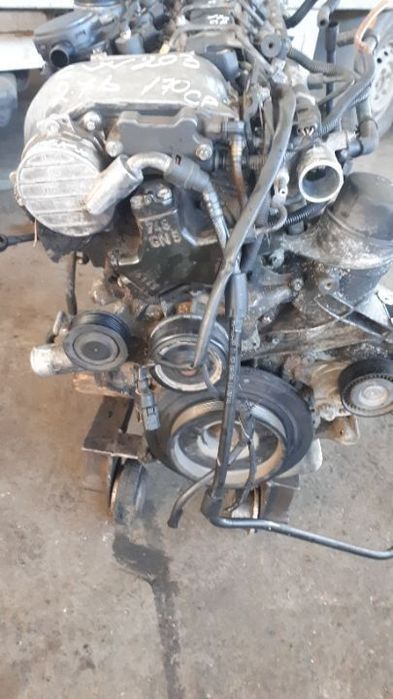 Motor Mercedes C  Class W203 C270 170 CP 125 KW