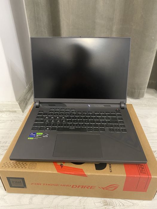 Asus rog strix g16 ( g614jv) i9 13th 4060 (garantie pana in februarie)