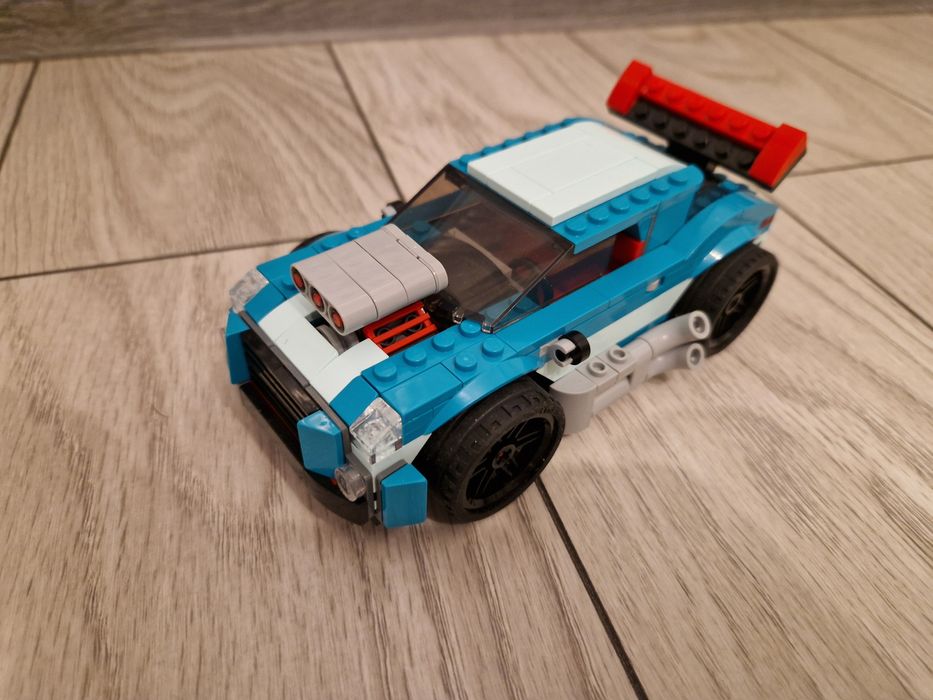 LEGO Creator, 3in1 Masina de curse pe sosea, 31127
