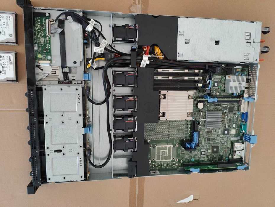 Servere DELL PowerEdge R320