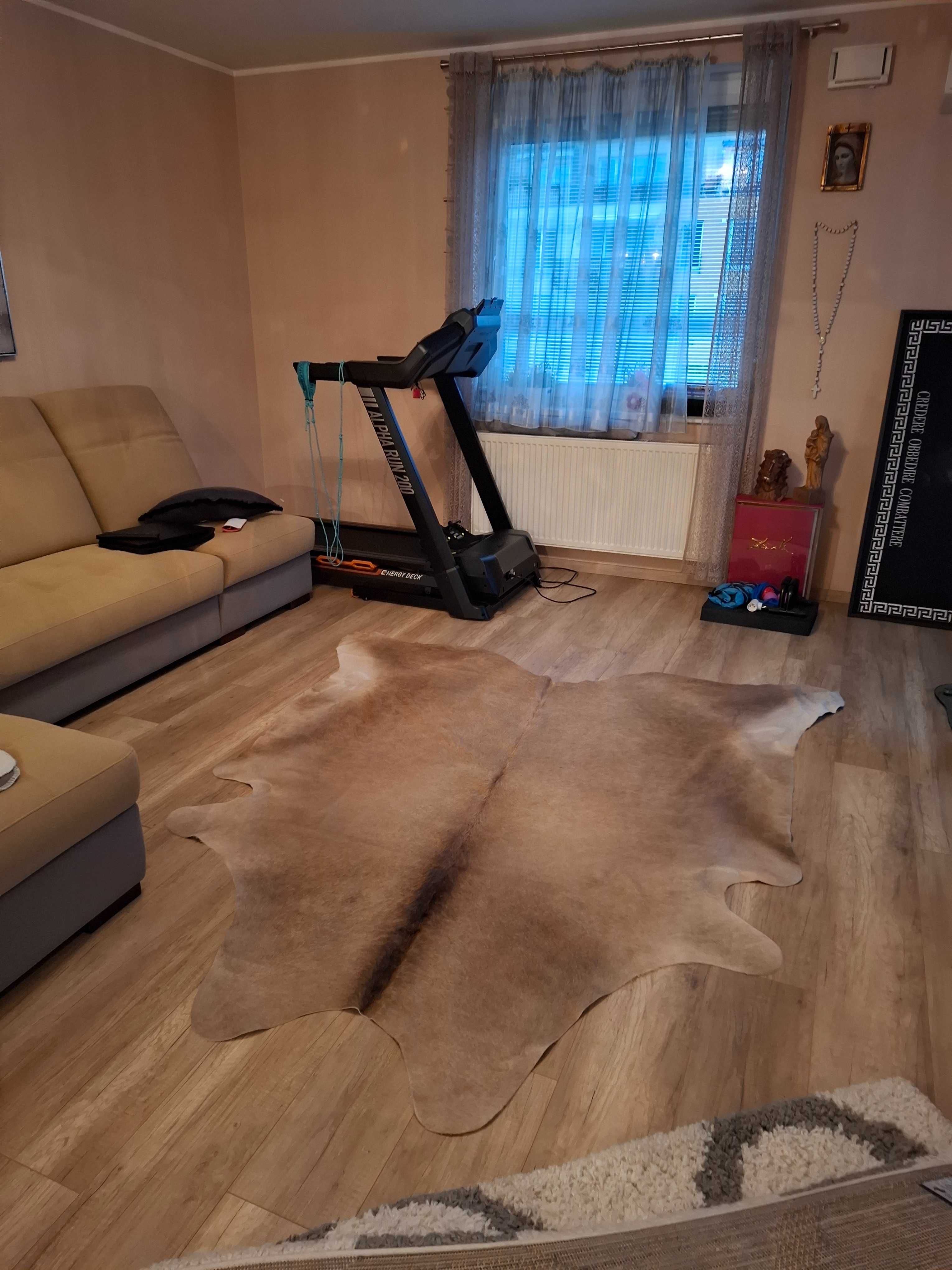 Килим от телешка кожа