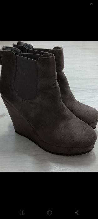 Botine  talpă  ortopedica