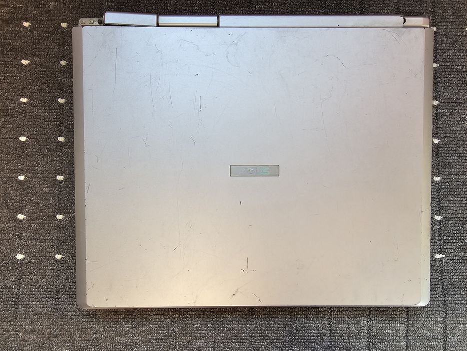 Lot 2 Laptopuri Vechi (ASUS A2500D + 259KI1) – Pentru Piese / Colecție