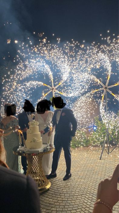 Artificii/tip soare/ baloane explozive/ baloane de sapun cu fum