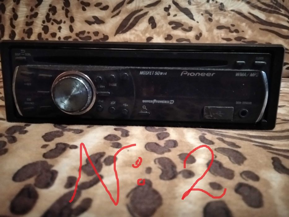 cd,mp3,USB,AUX плеъри за кола и дистанционни