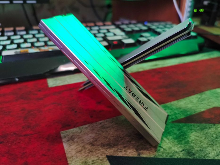 Продам память DDR 5 16g 5600 46CL в идеальном состоянии