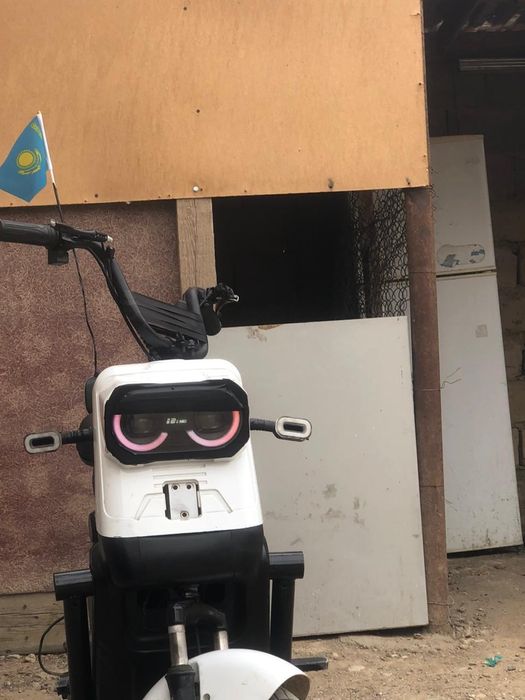 Продаю скутер срочно
