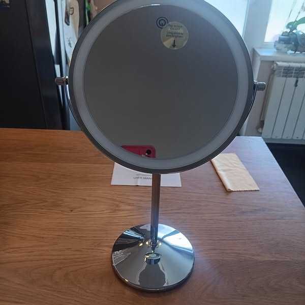 НОВО! Двустранно козметично огледало с LED, увеличение 1X/10X